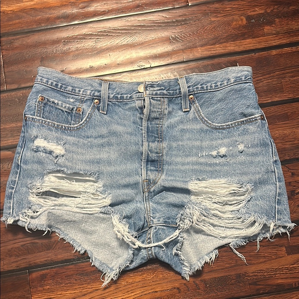 Levi’s Distressed Denim Women's Shorts